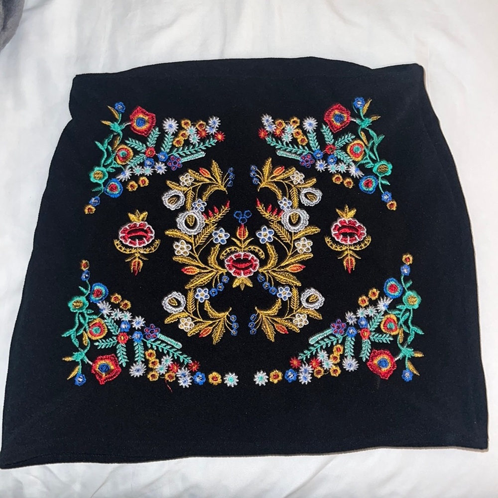 Women’s Black Embroidered Skirt